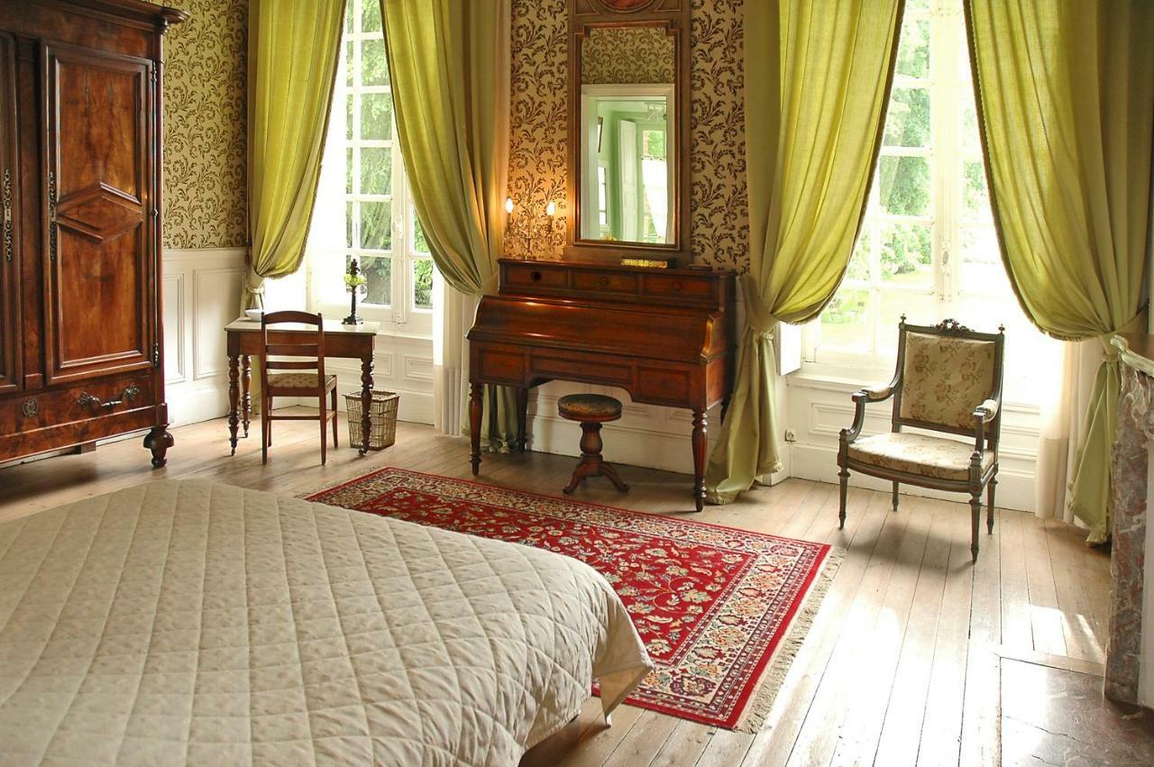 Chateau De Fleury La Foret Igoville Exterior photo