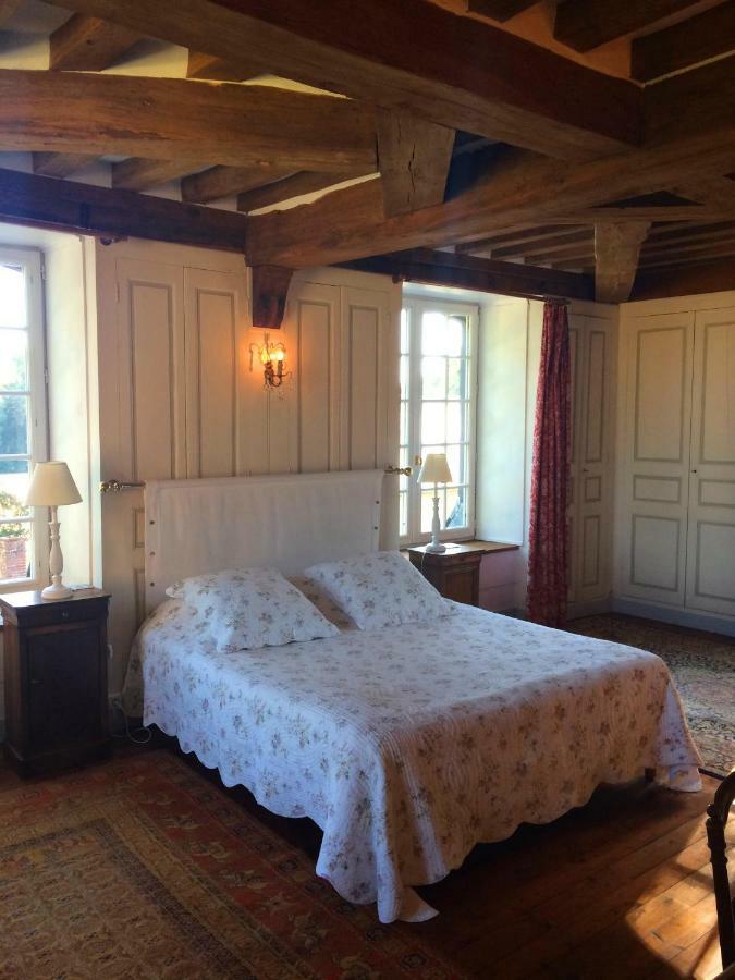 Chateau De Fleury La Foret Igoville Exterior photo