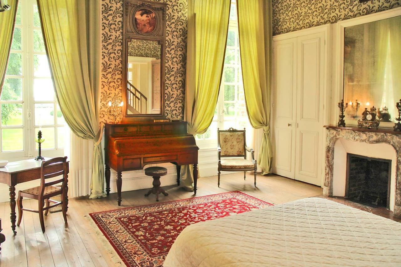 Chateau De Fleury La Foret Igoville Exterior photo